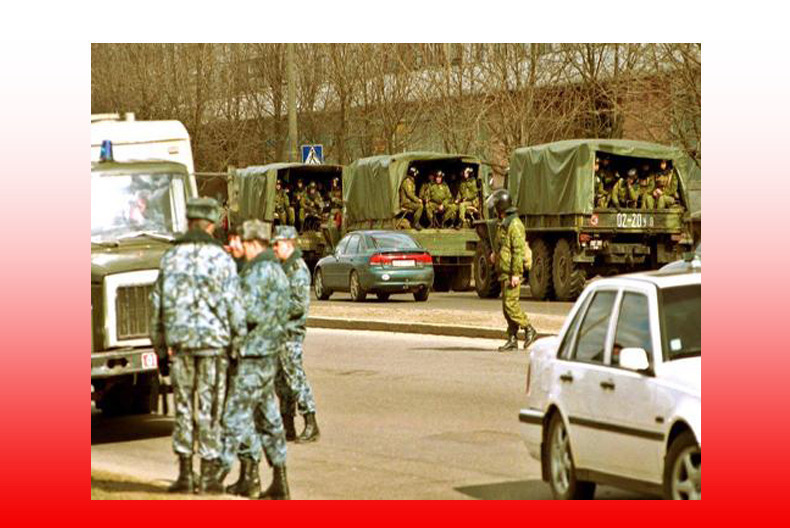 Военные на улицах Минска 25 марта 2000 года